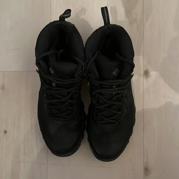 Columbia hiking boots - Picture 2 of 3